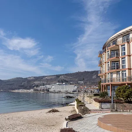 Seaside Bliss- Elegant 1bd With Stunning View By Flat Mаnager