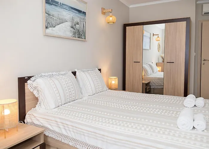 Seaside Bliss- Elegant 1bd With Stunning View By Flat Mаnager 公寓 *